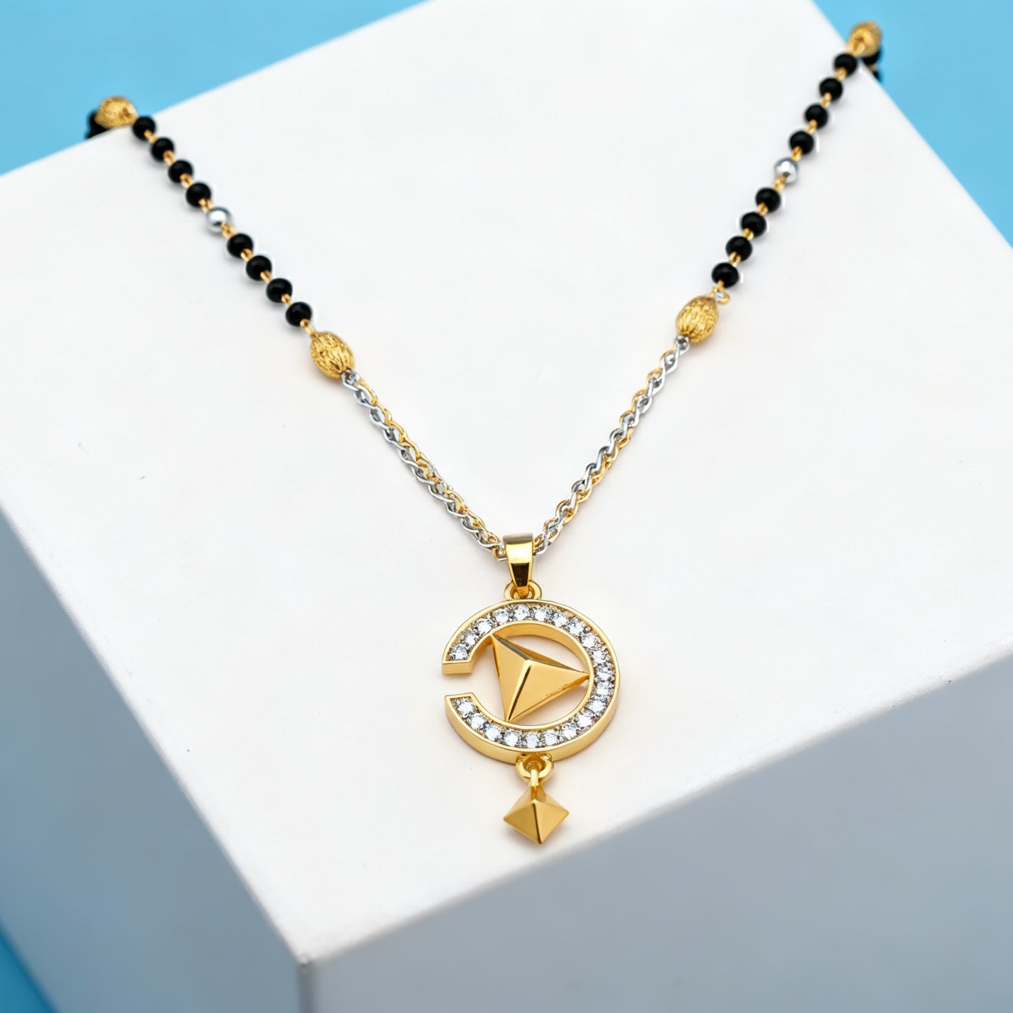 Modern Minimal Diamond Mangalsutra for Women | Forming Gold