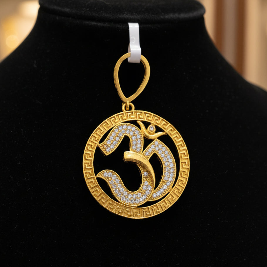OM_Designed_Pendant_BlackBackground_2